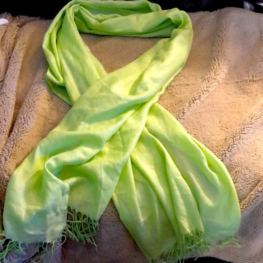 🎉4 for $20 Green Scarf/Wrap